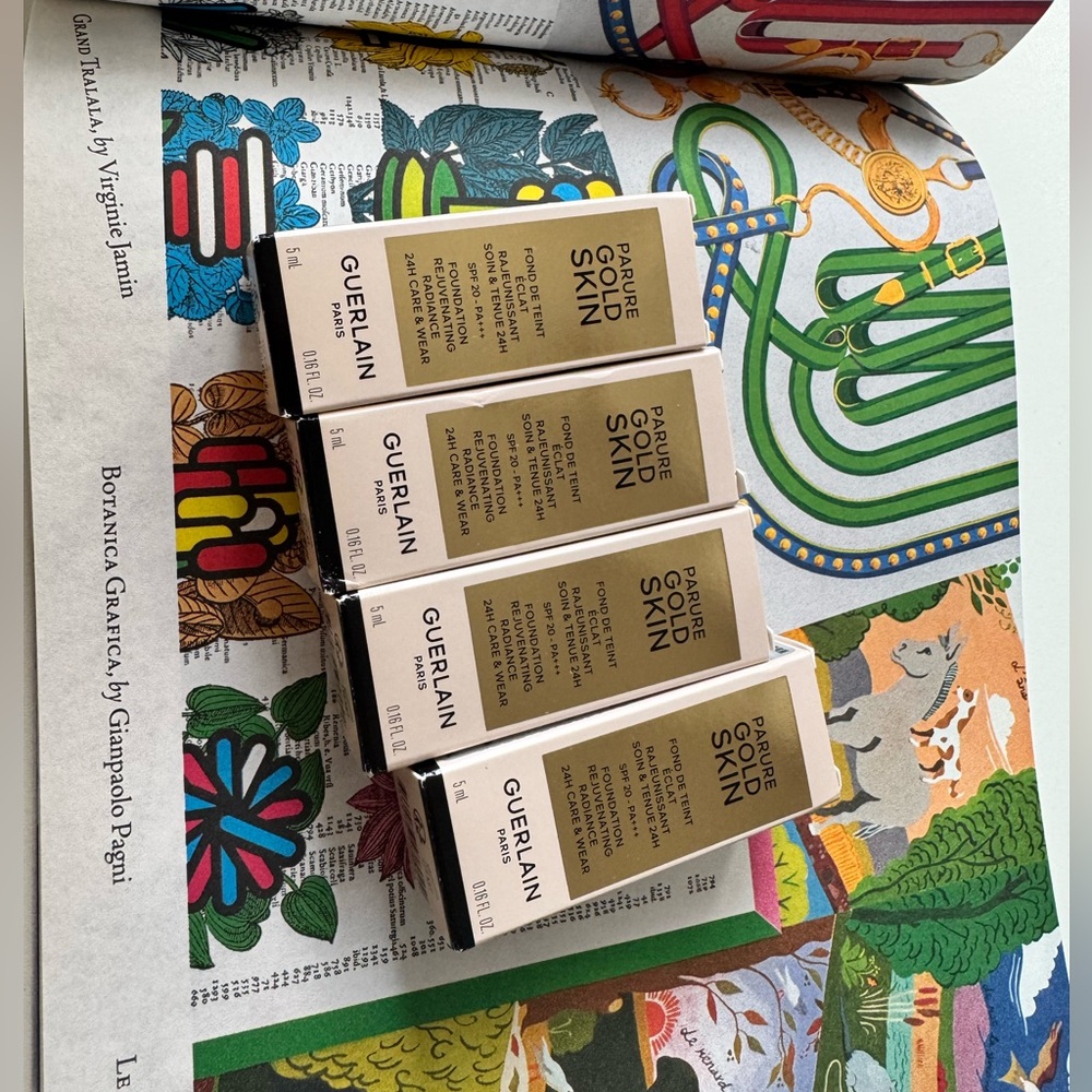 Guerlain Parure Gold Skin Foundation sample- color 0N